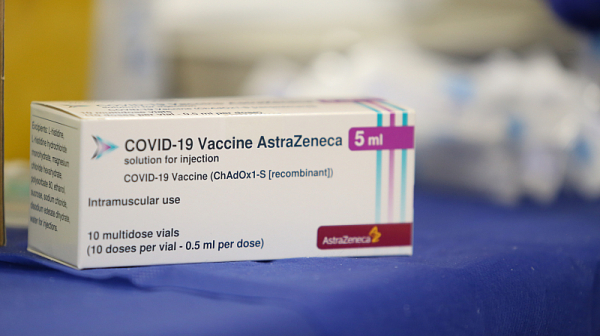 ЕМА зове: Втора доза от AstraZeneca да се поставя на хората в първа инжекция