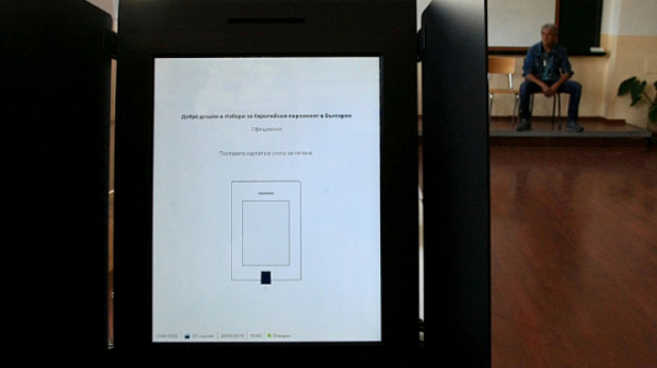 На изборите на 2 април в 9 366 секции  може да се гласува с машина