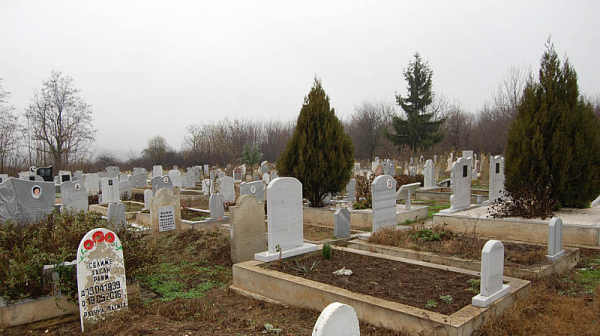 Стоян Макреев: Седемте тела са били заровени в гробището на Клисура