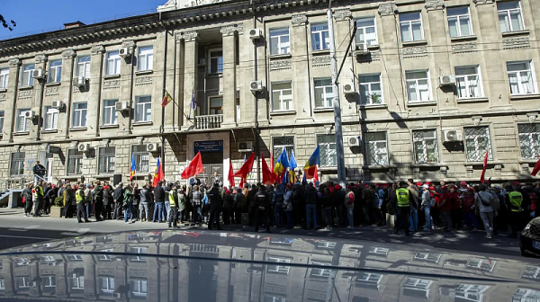 Изхвърлиха проруска партия от изборите в Молдова