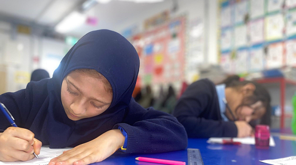 Съдът в Косово отхвърля жалба срещу забраната на хиджаб в училищата