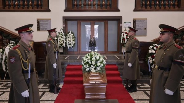 Стотици се сбогуваха с шампионa, колекционер и дарител Боян Радев