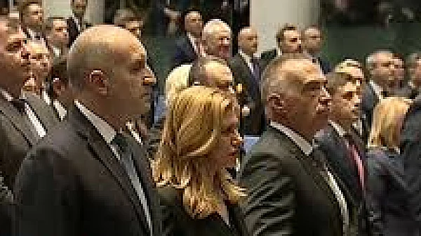 Парламент №52: Рекорден брой генерали и бивши служители на МВР