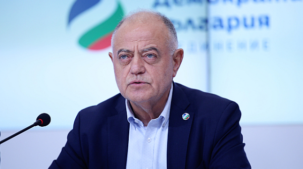 Атанас Атанасов: Руските служби се месят в изборите ни чрез партиите, подкрепящи единия кандидат за кмет на София