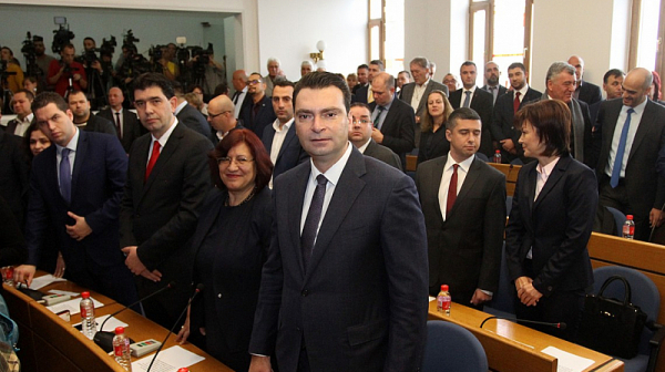 Групата на „БСП за България“ напусна със скандал заседанието на СОС