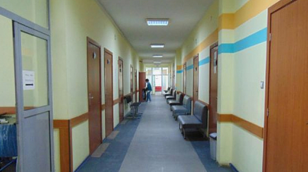 Спира се плановият прием в болниците в София и във Варненско