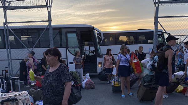 Хотелиери по Южното Черноморие спряха храната на украинските бежанци, няма пари