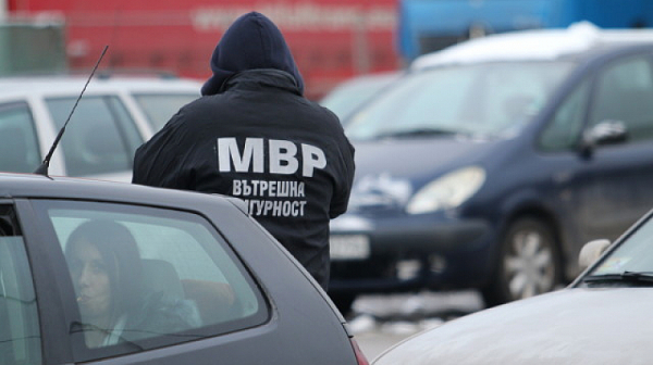 Проверяват граничните полицаи, разрешили на Горанов да напусне страната
