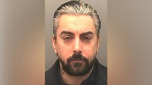 Убиха певеца на Lostprophets в затвора