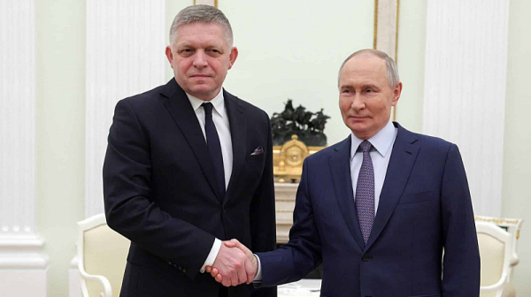 Путин и Фицо се срещнаха в Пекин: Москва отново отхвърли членство на Украйна в НАТО