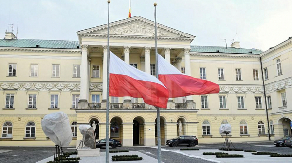Полша се огъна. Маха спорния дисциплинарен съдийски орган