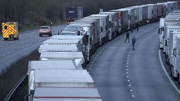 Тежък трафик на ГКПП „Капитан Андреево“ и „Лесово“ заради стачките в Гърция