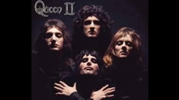 Коледен подарък от Queen след половин век