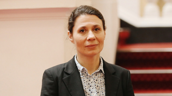 Елисавета Белобрадова: Прокуратурата и старите партии се опитват да ни превърнат в президетска губерния