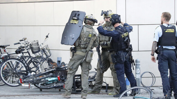 22-годишен мъж е задържан за атака в търговския център в Копенхаген