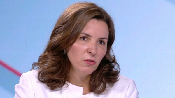Илиана Цанова: Може да не получим парите от ЕС. Политиците дължат на хората постигането на диалог