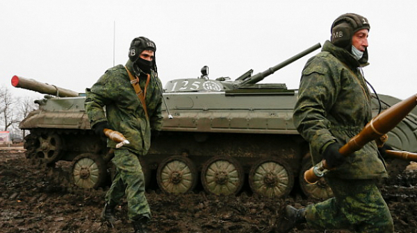САЩ увеличават военната помощ за Украйна с 300 млн $ годишно