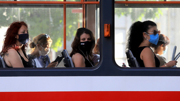 Проверяват за носене на маски в градския транспорт