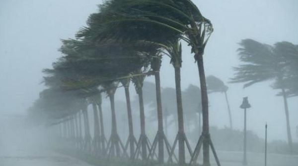 Бурята „Байрон“ връхлетя Гърция: Училища затварят, червен код остава