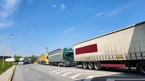 Жители на Силистра блокираха пътя към Румъния заради скъпия ток