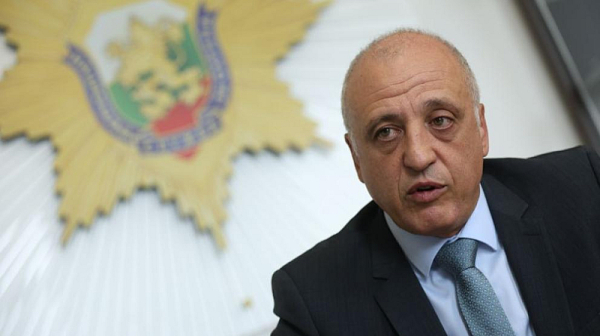 Проверка в НСО ще установява има ли превишаване на правата и прикриване на инциденти от ген. Емил Тонев?