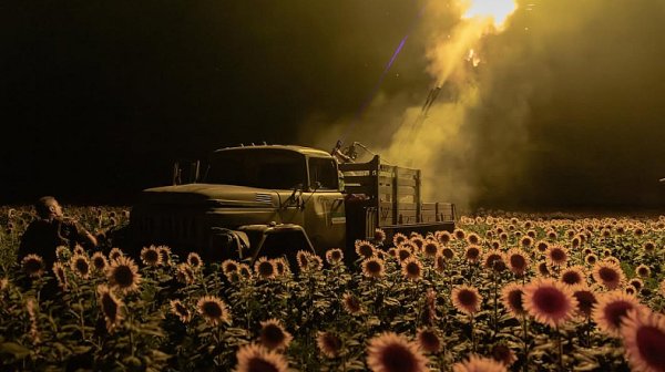 „Прост избор: пари днес или кръв утре“. Как ЕС договори помощ за Украйна, но не единодушно?