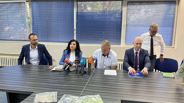 Руснак е шеф на бандата с фалшивите банкноти, заляли чейндж бюра и казина