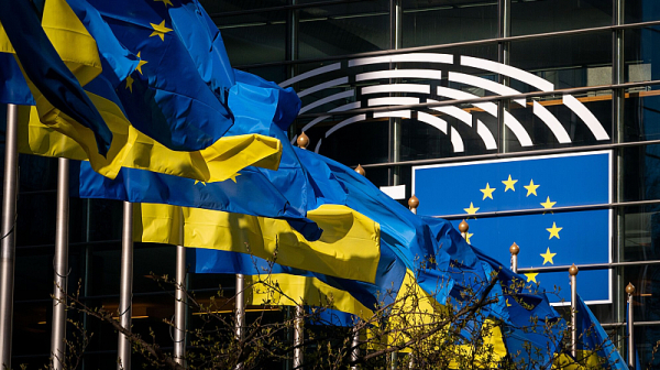 ЕС придвижва кандидатурата на Украйна за членство