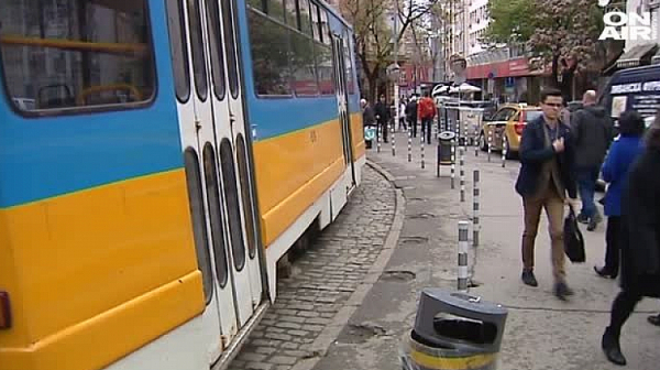 Възстановяват нормалното разписание на градския транспорт в София