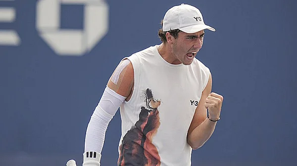 Иван Иванов достигна полуфиналите в Манакор