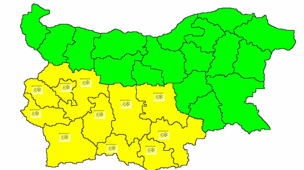 Поледици в 11 области на страната, обявен е жълт код на опасност