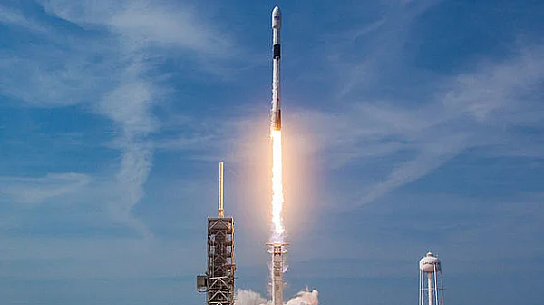 От Космоса към AI: SpaceX влиза в битка за трилиони