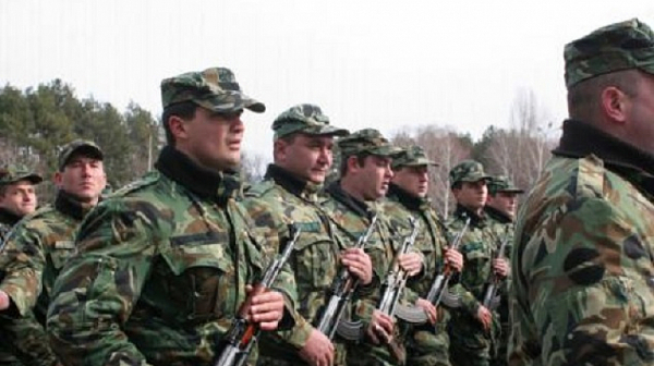 Военнослужещи бяха наградени за Деня на храбростта и празник на Българската армия