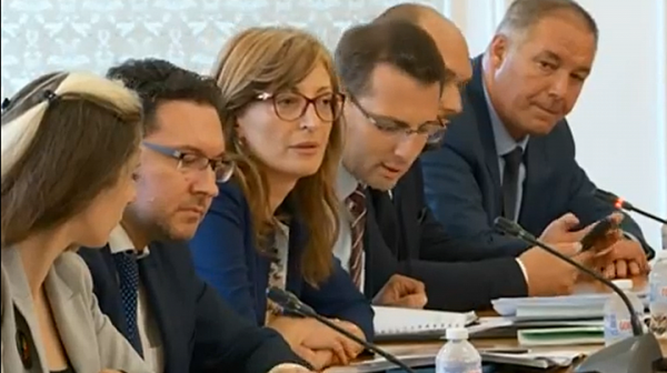Комисията по външна политика няма да заседава по темата за френското предложение за РСМ