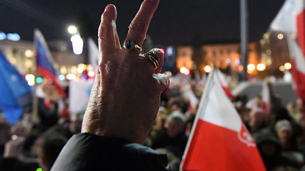 Полски медии: Време е да говорим за излизане от ЕС
