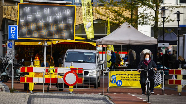 Двама убити при нападение с нож в Нидерландия