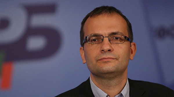 Мартин Димитров: Министър Горанов и управляващите носят отговорност за нарушенията на Комисията по хазарта