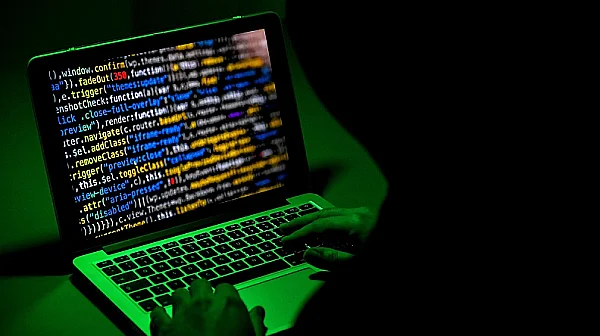 Руски шпиони хакват Wi-Fi рутери, за да следят Запада