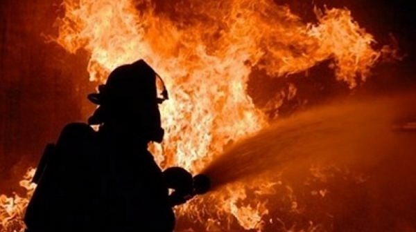 Огромен пожар избухна в град Тюмен в Сибир - руската газова и петролна столица