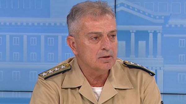 Адмирал Ефтимов: F-16 – купихме си самолет за война