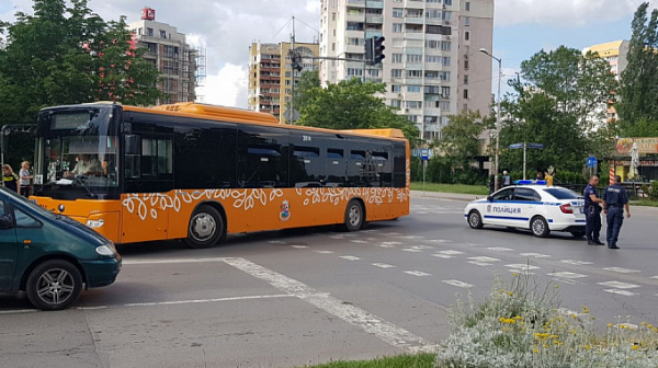 СОС: Шофьорите от градския транспорт в София може да не вземат заплати
