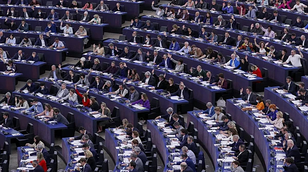 Европарламентът постигна сделка за търговския пакт със САЩ