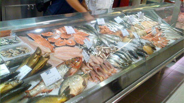 Засилени проверки в рибните магазини в навечерието на Никулден