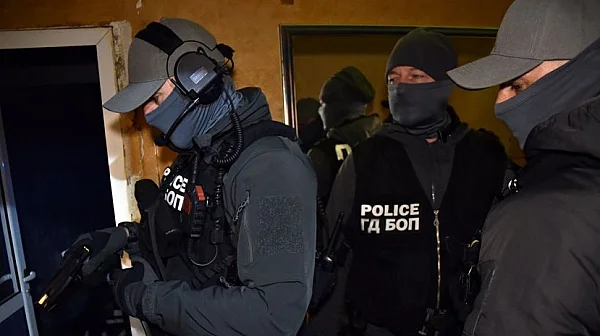 Спецакция на ГДБОП: Трима арестувани за трафик на хора и сексуална експлоатация