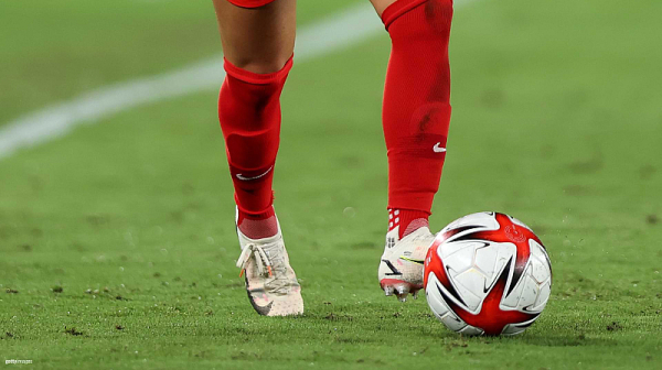 Право да се хвалиш, предателство и чиста омраза: Най-експлозивните футболни дербита през ноември