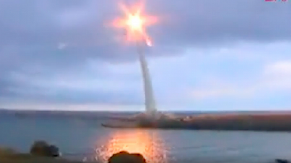 Турция изстреля балистична ракета над Черно море