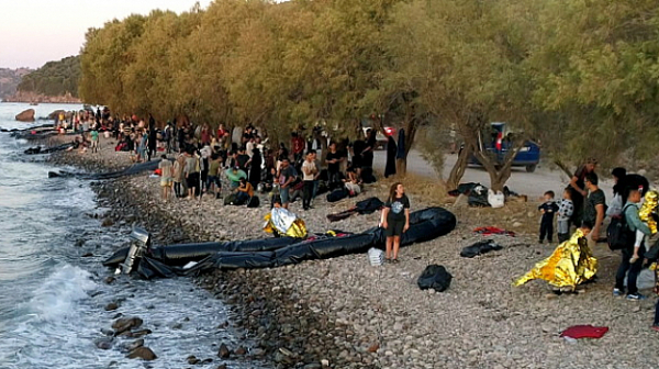 Гърция обвини ЕС, че я третира като ”паркинг за мигранти”