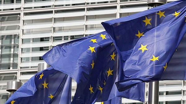 ЕК препоръча да бъдат замразени 13 млрд. евро от фондовете на ЕС за Унгария