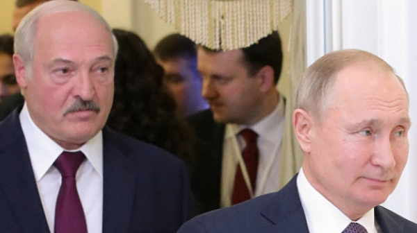 Лукашенко мамил Путин, че е болен, за да не го принуди да влезе във войната