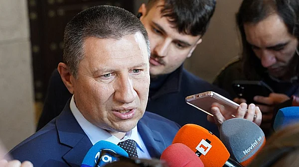 Прокурорската колегия на ВСС отново отказа да освободи Борислав Сарафов